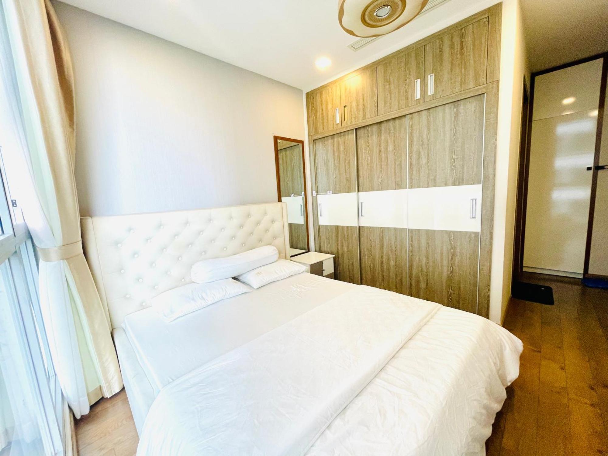 Ở trọ Hana Homestay- 1 Phong Ngu Trong Ho Chu Nha Dang O Tai Vinhome Park Tan Cang Binh Thanh Hcm- Sat Landmark 81 *